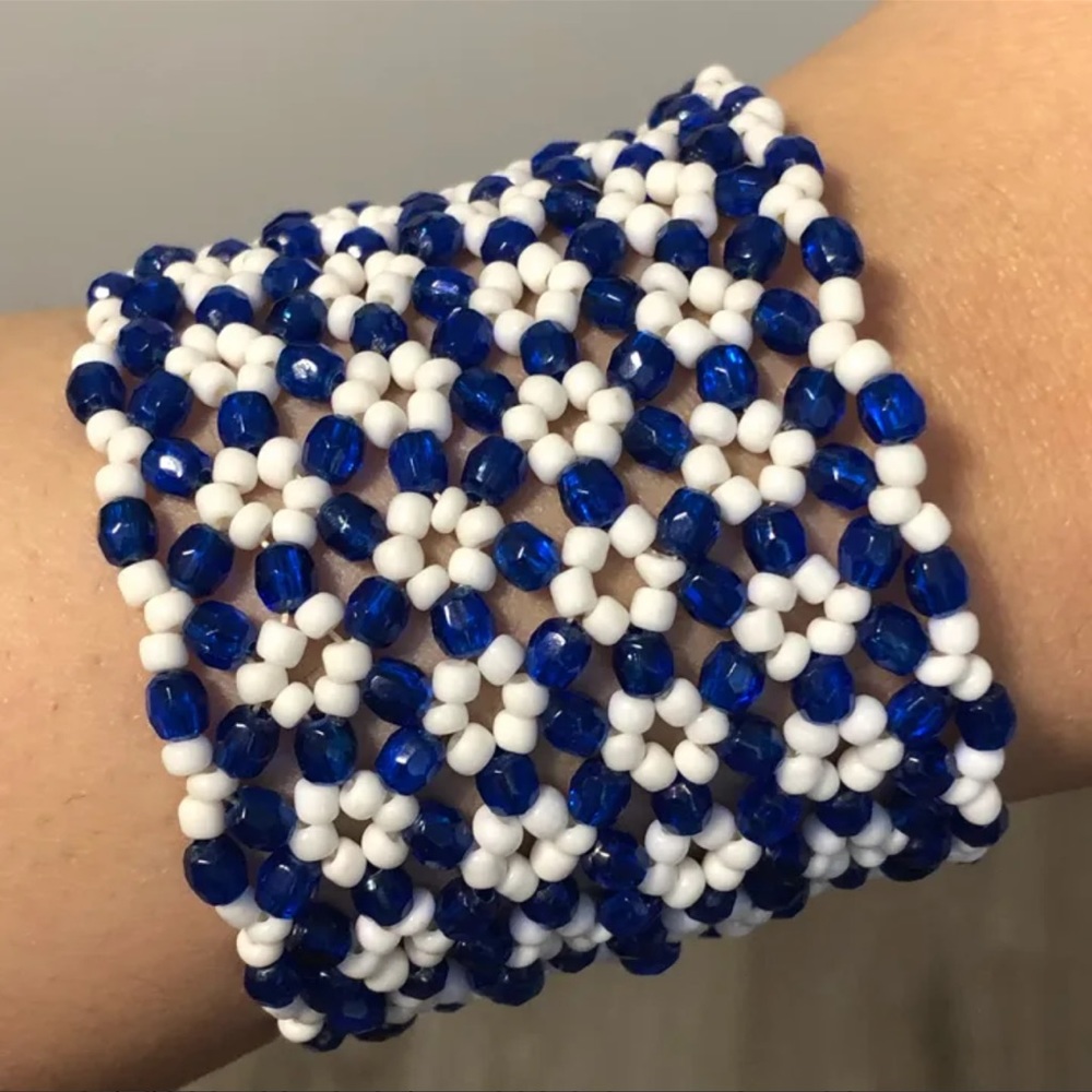 Y2K Sleeve Beaded Bracelet - Picture 3 of 5